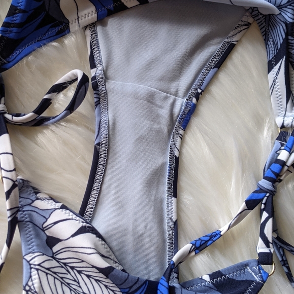 aerie Triangle Bikini Top and Cheeky Bikini Bottom - Picture 16 of 16